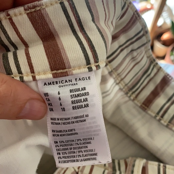 High Rise Stretch Skinny Stripped American Eagle Jeans - Picture 5 of 5